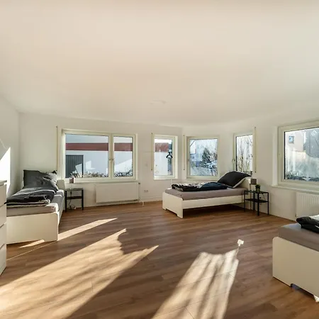 Modernisiertes Haus Mit Drei شقة *