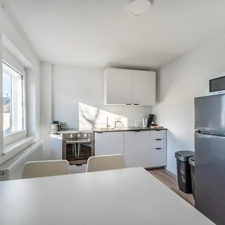 Modernisiertes Haus Mit Drei