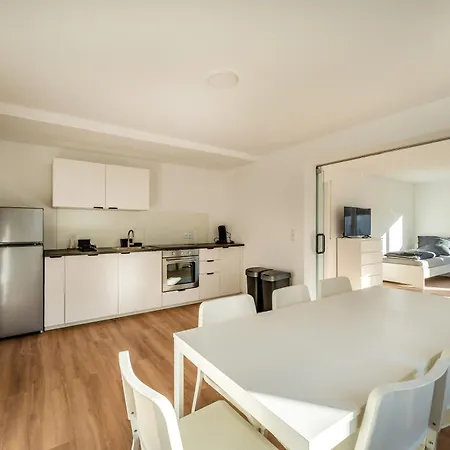 Apartment Modernisiertes Haus Mit Drei *